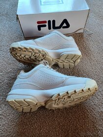 Fila - 4