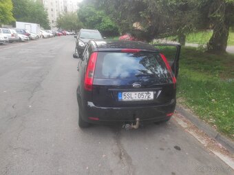 Ford fiesta - 4