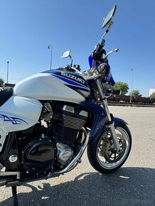 Suzuki GSX 1400 - 4
