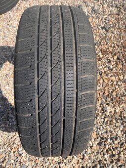 Zimní pneu 215/55 R16 - 4