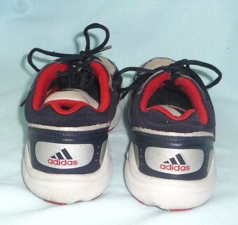 Sportovní boty/sálovky ADIDAS,vel.38 2/3 na nohu vel.37-38 - 4