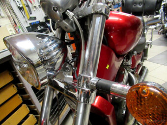 Suzuki VS 800 Intruder - 4