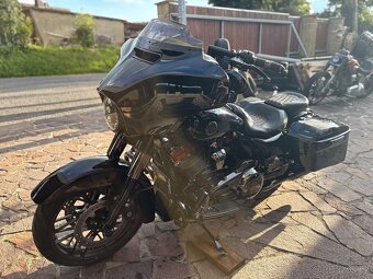 HARLEY DAVIDSON FLHXSE CVO STREET GLIDE 22' - 4