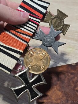 Rarita - německá lišta v etuji s EK2 na bílé stuze - 4