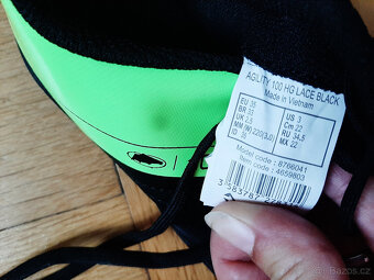 Sálovky vel. 33 (2x), kopačky vel. 35, turfy nové vel. 35 - 4