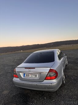 Mercedes Benz W211 - 4