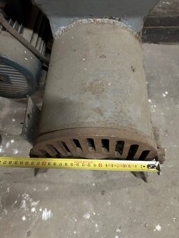 Mačkadlo na brambory, jablka apod. - 4