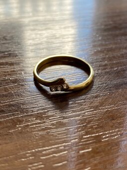 Zlatý dámský prstýnek - 4