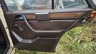 W124 200D manual - 4