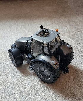 Bruder traktor Lamborghini - 4