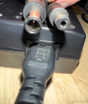 Universal Laptop Adapter 90W - 4
