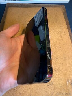 iPhone 13Pro - 256GB - gold - 4