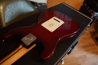 Prodam el gitaru Fender Stratocaster made in U.S.A. - 4