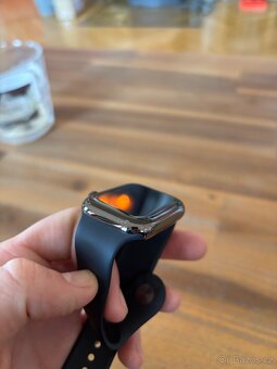 Apple Watch 8 45mm stainless steel + CELLULAR - 4