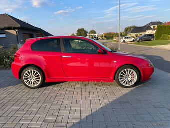 Alfa Romeo 147 GTA 3.2 V6 24V Busso, Manuál - 4