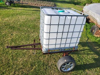 Vozík za traktor s nádrží 1000l - 4