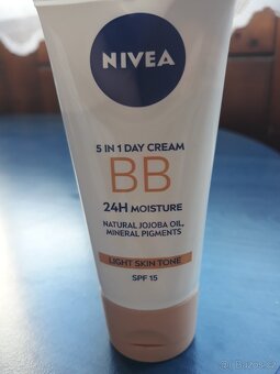 2x Nivea BB krém + rtěnky - NOVÉ - 4