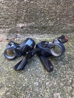 Řadící páčky Shimano Deore LX M570 3x9 - 4