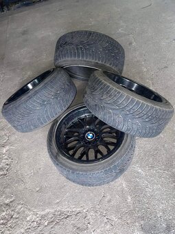 BMW - 4
