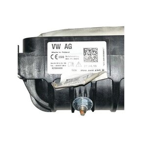 Airbag spolujezdce 1T0880204A VW Caddy r.v. 2008 - 4