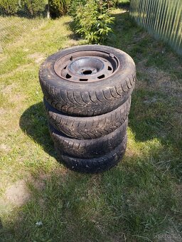 Letní a zimní pneumatiky+ plechové disky rozměr 195/65 R15 - 4