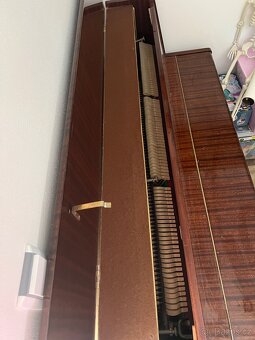 Pianino, Petrof - 4