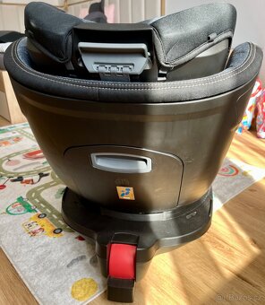 Britax Römer Swingfix M i-Size v barvě Blue Marble - 4