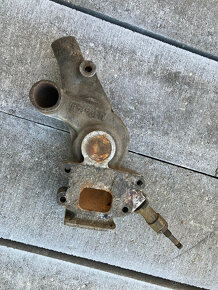 Těleso vodní pumpy OCTAVIA, FELICIA s ventilem topení - 4