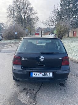 Volkswagen Golf GTI - 4