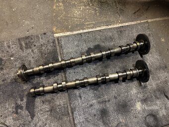 Hlava Volvo 2.4 D5 120kw - 4