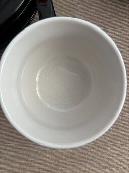 Sada čtyř hrnků na kávu s podšálky - 4