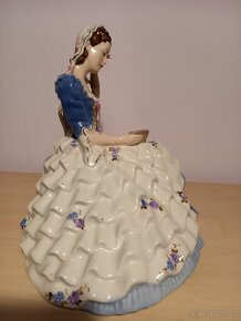 Porcelanova soska royal dux dama s knihou - 4