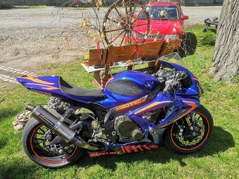 Suzuki GSX-R 750 k7 - 4