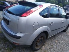 Ford Focus II 1,6 16V 74kW, r. v. 2006 - náhradní díly - 4