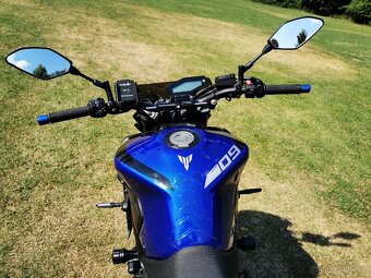 Yamaha MT09 - 4