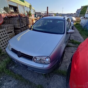 VW Golf 1.6 16V na díly - 4