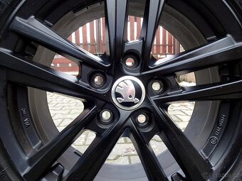 PĚKNÁ ORIGINÁL ALU SADA 16" 5x112 pneu 205/55R16 Bridgeston - 4