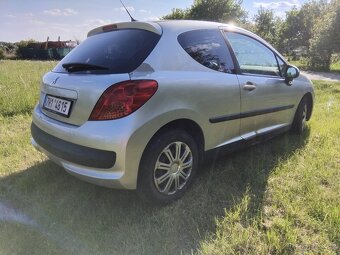 PEUGEOT 207 1.6 HDi - 4