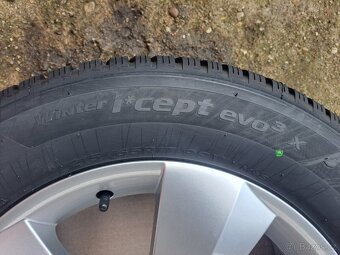 NOVÁ 215/65 R17 zimní originál Alu sada Škoda Kodiaq - 4