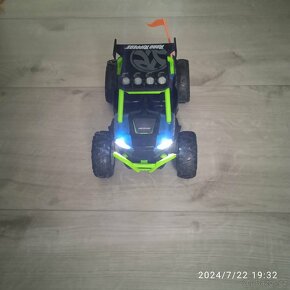 terénní auto na baterky - 4