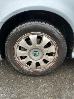 Alu kola originál Škoda 205/55 R16 - 4