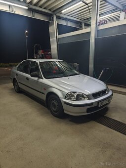 Honda Civic 6g 1.4i Najeto jen 200 TISÍC - 4