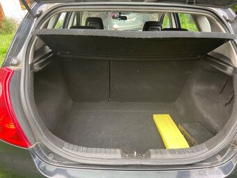 Kia Ceed - 4