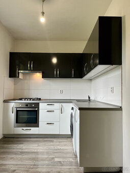 Pronájem bytu 2+1, Opavská, Poruba, 10800 Kč/měs, 55 m2 - 4