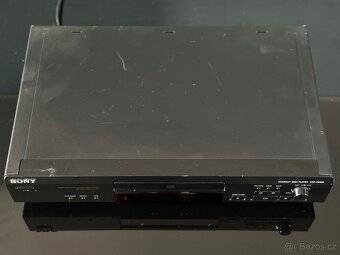 Sony CDP-XE220 - CD přehrávač - 4