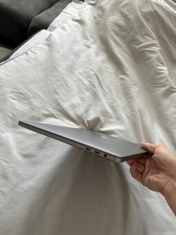 MacBook Pro 2020/16GB RAM/Intel i5/512GB SSD - 4