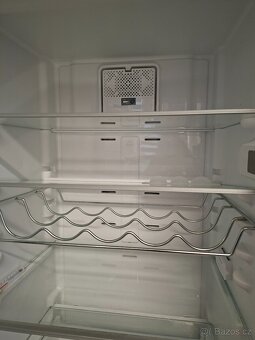 Kombinovana Lednice z mrazakem Bauknecht - 4