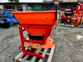 Rozmetadlo komunální 550kg - 4