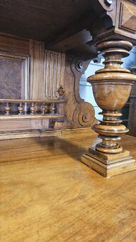 Kredenc starožitný - 4