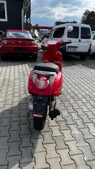 Skútr BEELINE ESTATE 50 2T - 4